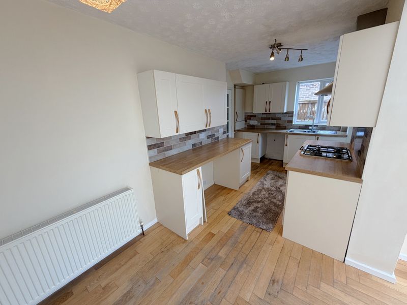 Property photo 2 of 27 Kitchen