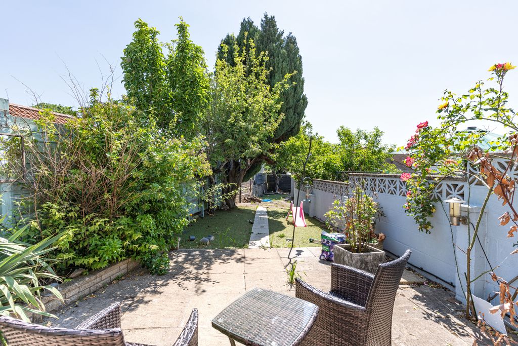 Property photo 2 of 15 13
