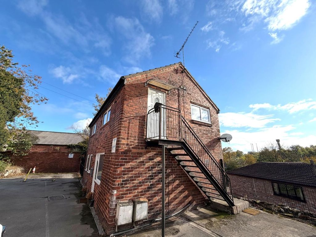 Property photo 2 of 9 External.Jpg