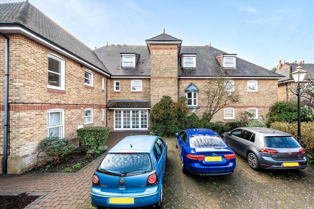 Property photo 1 of 5