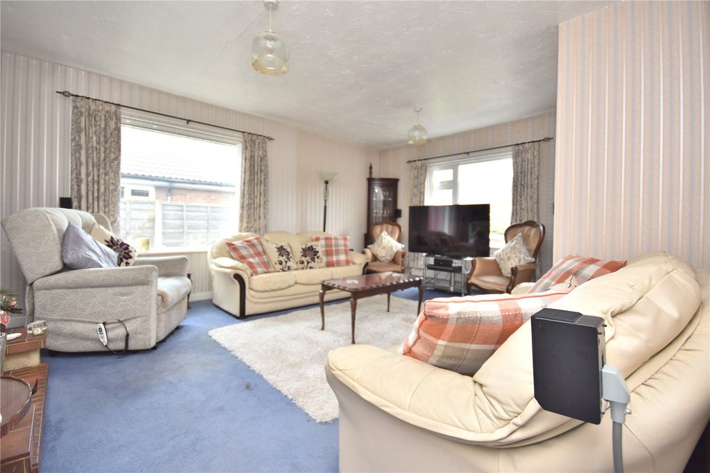 Property photo 2 of 18 Picture No. 06