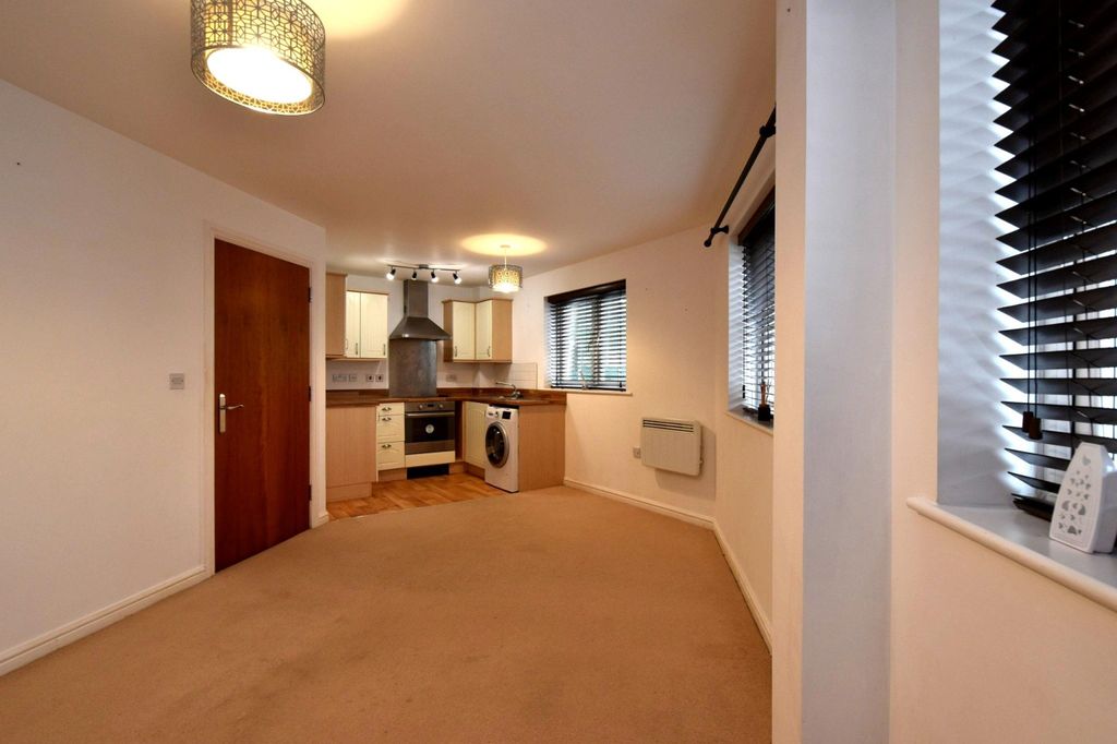 Property photo 2 of 10 Image 1