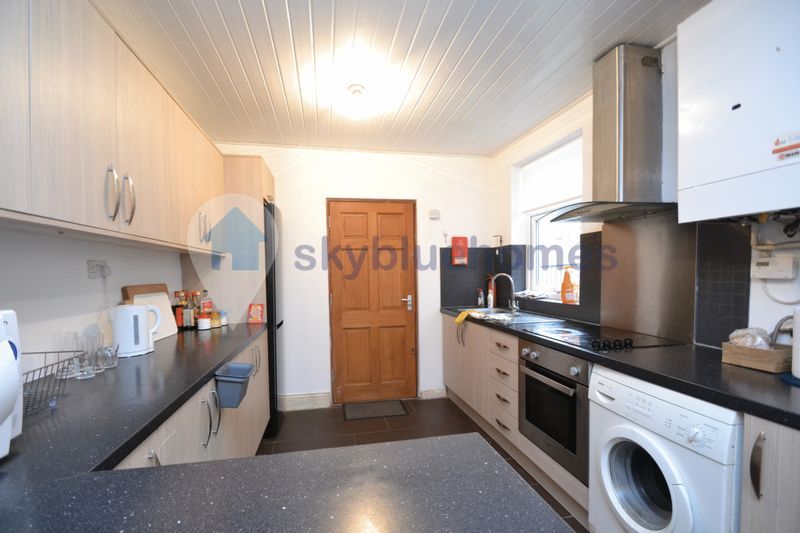 Property photo 2 of 8 Photo 12