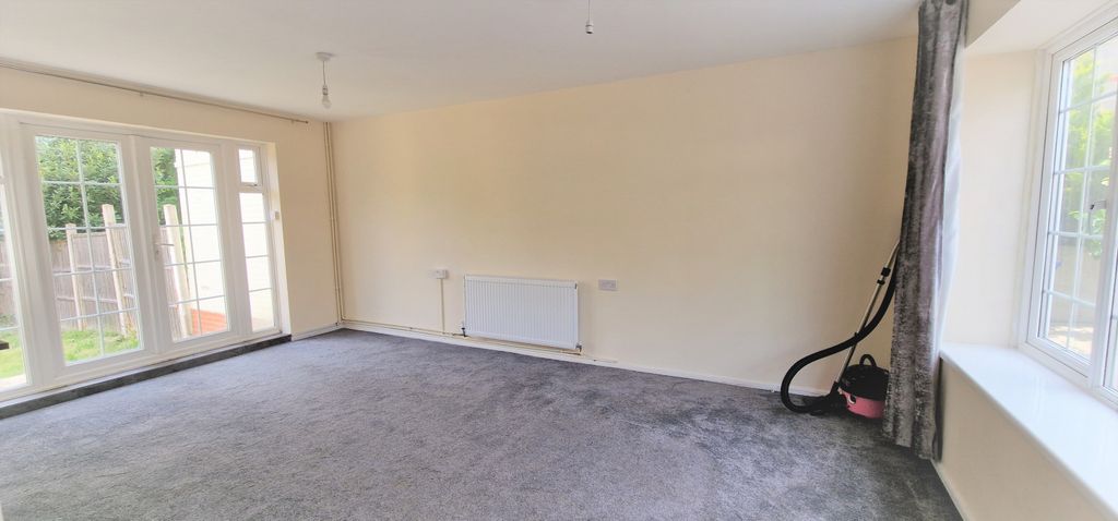 Property photo 1 of 11 2 Bedroom Terraced House