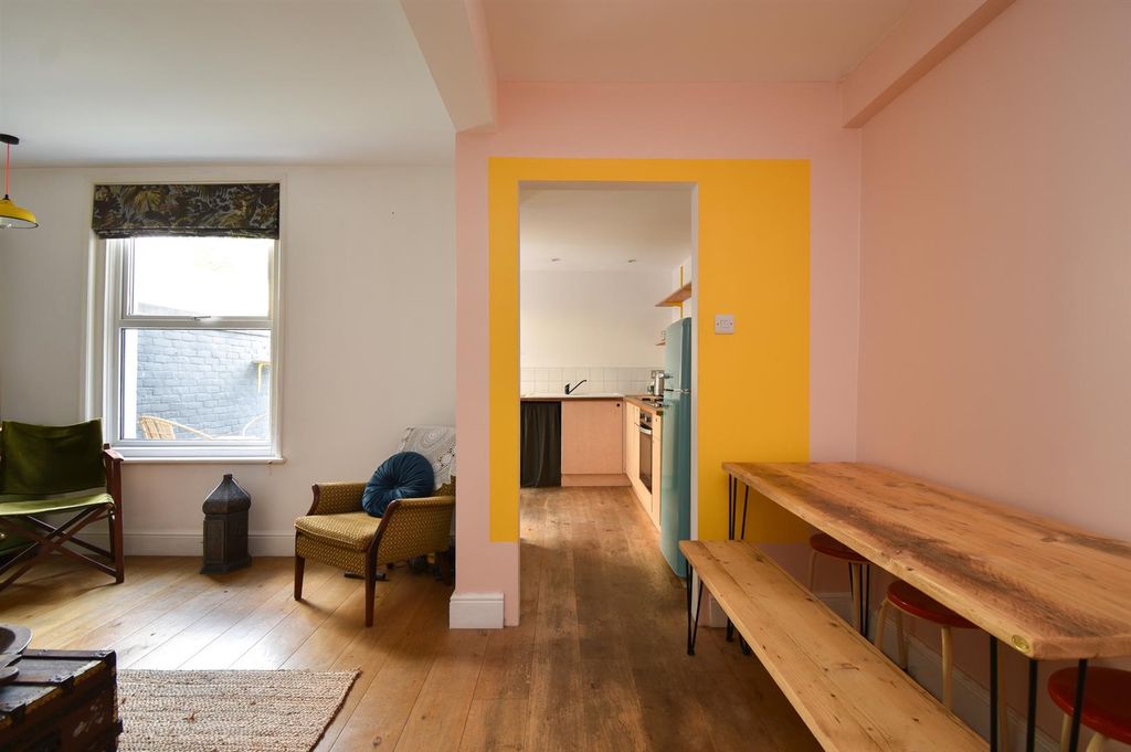 Property photo 3 of 13 Living Space