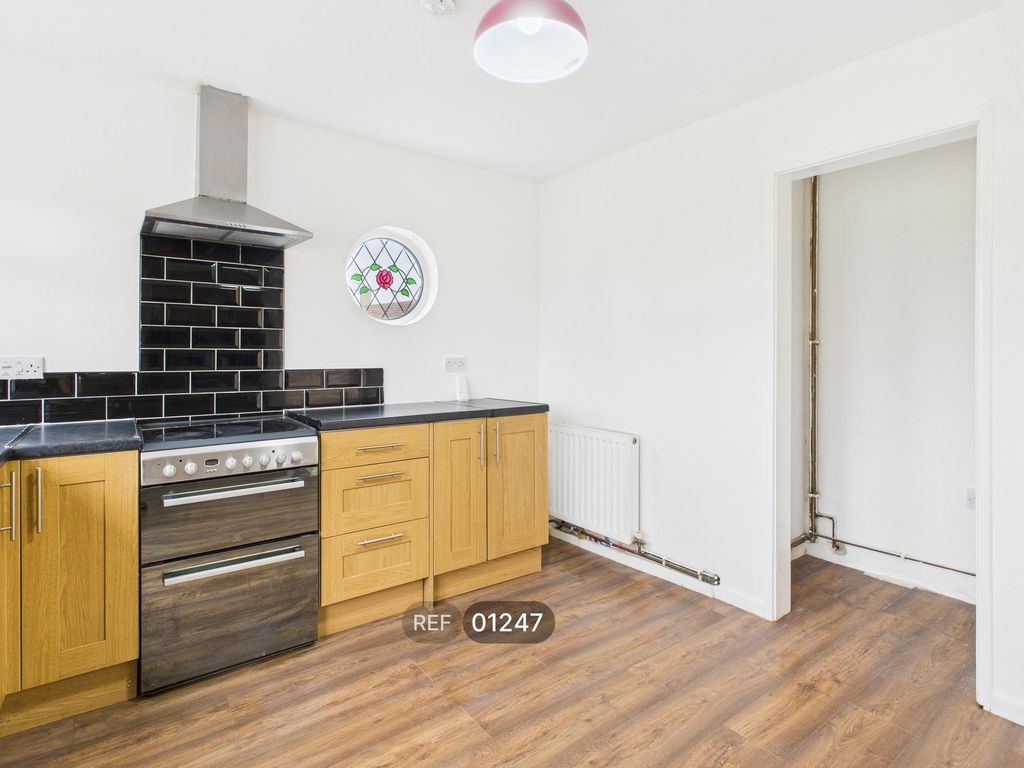 Property photo 2 of 32 Kitchen