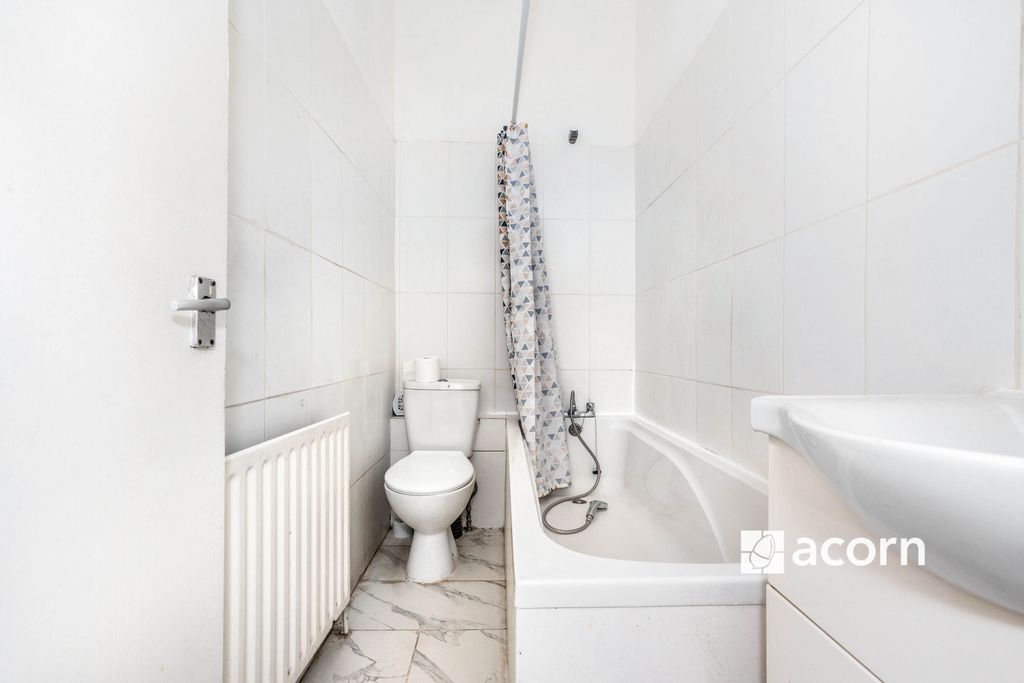 Property photo 3 of 8 Mzz_8405