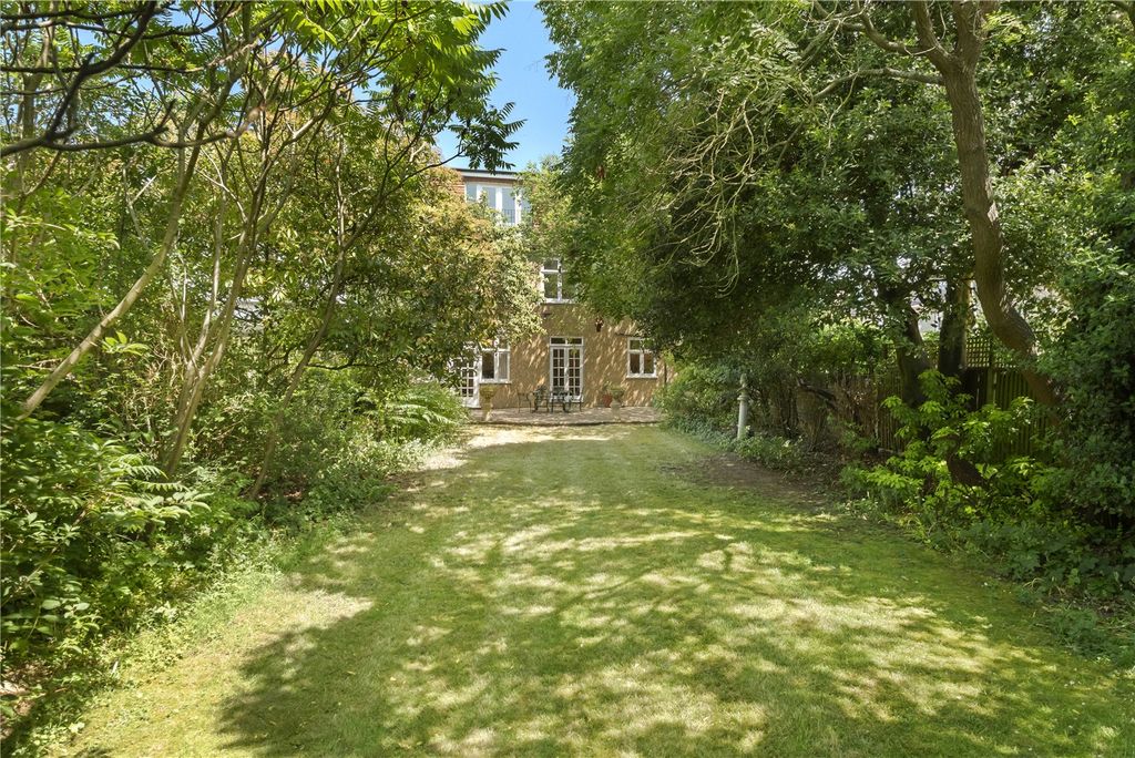 Property photo 1 of 20 Garden