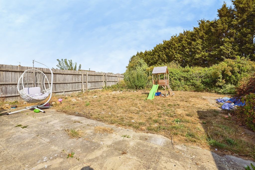 Property photo 2 of 11