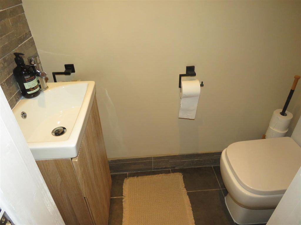 Property photo 3 of 18 Img_2018.Jpg