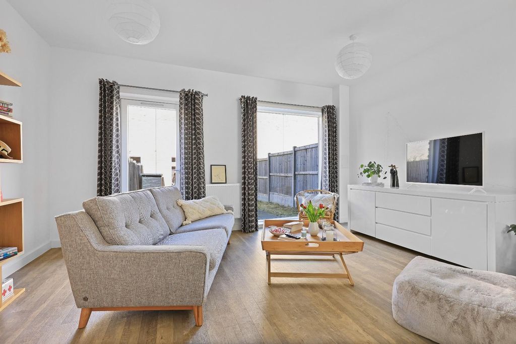 Property photo 2 of 16 Img (5).Jpg