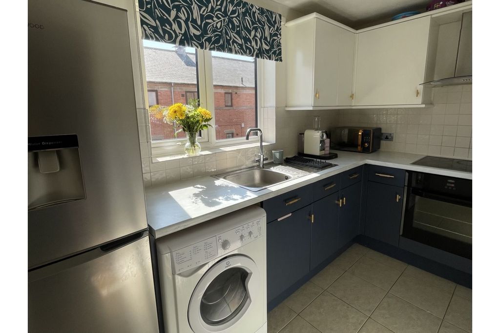 Property photo 2 of 11
