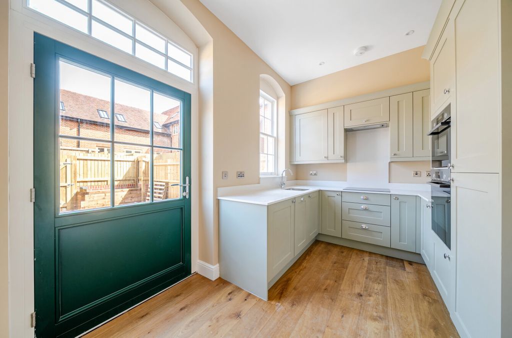 Property photo 2 of 11 1451769-21-69F228...