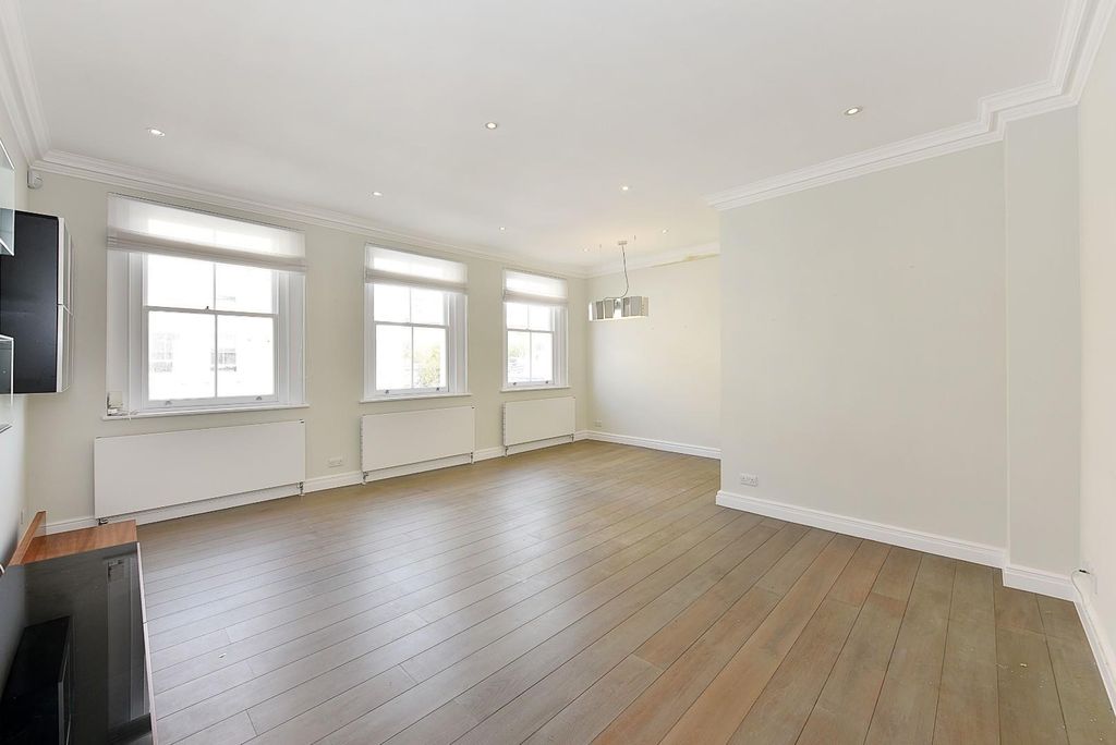 Property photo 1 of 12 Flat 13 (2nd Floor), (1).Jpg