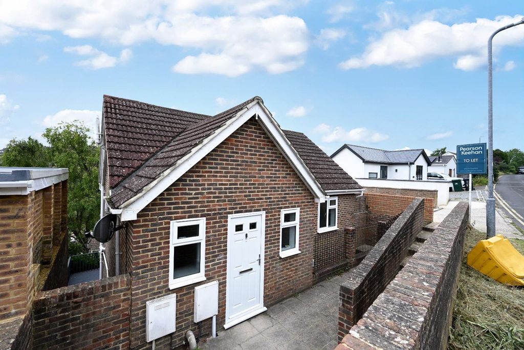Property photo 3 of 30 7C726477-74A1-4400-B78C-Ef8Da5Ff1Fcb.Jpg