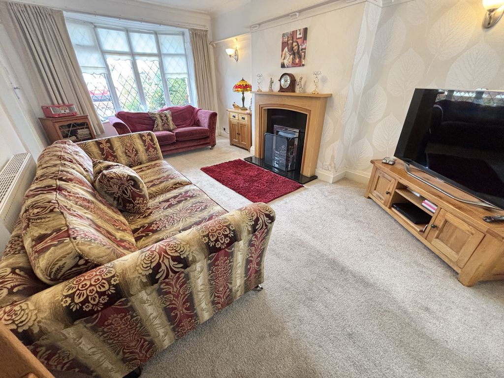Property photo 2 of 29