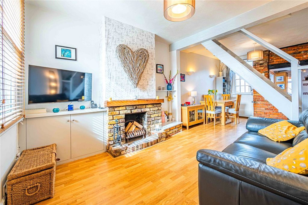 Property photo 2 of 11 Picture No. 17