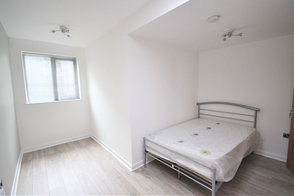 Property photo 3 of 5 1082213