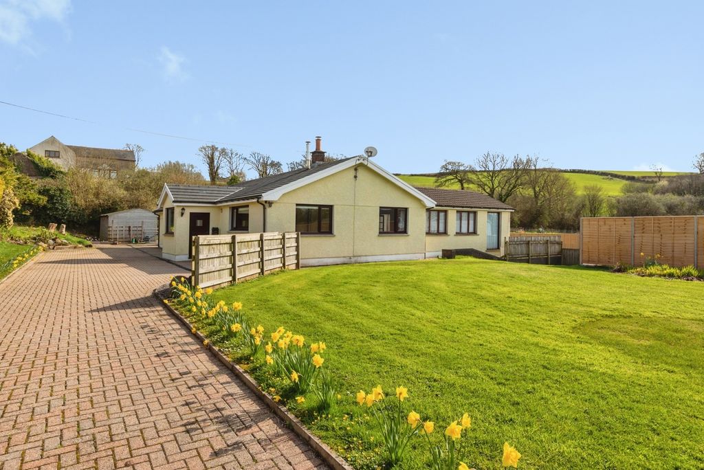 Property photo 2 of 30 Pbox-Img.Jpg