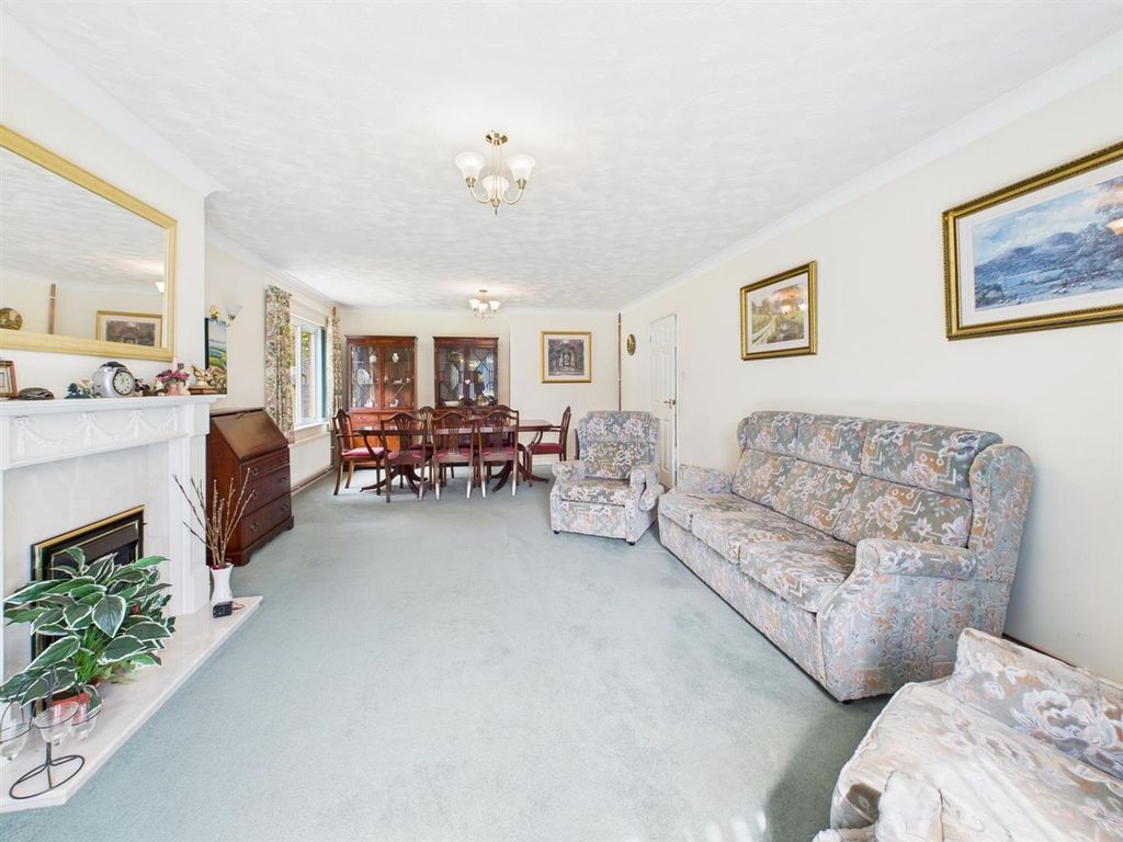 Property photo 2 of 19 Cam04116G0-Pr0167-Still007.Jpg
