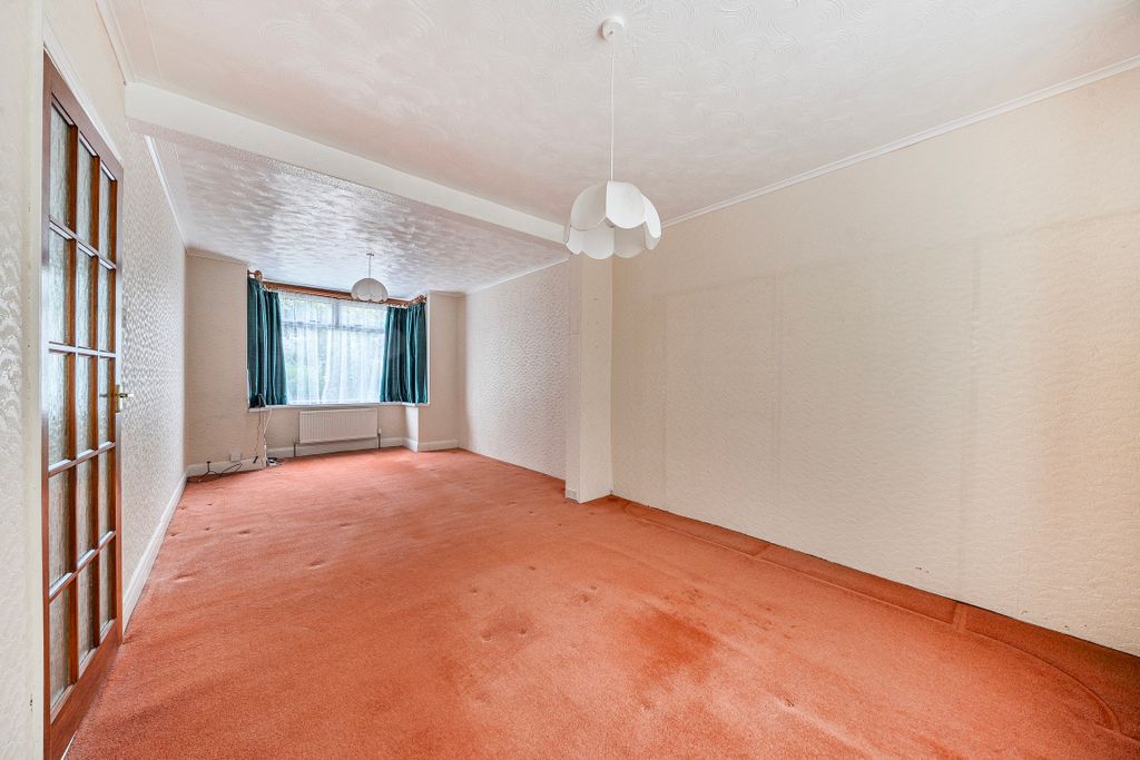 Property photo 3 of 13 14687472