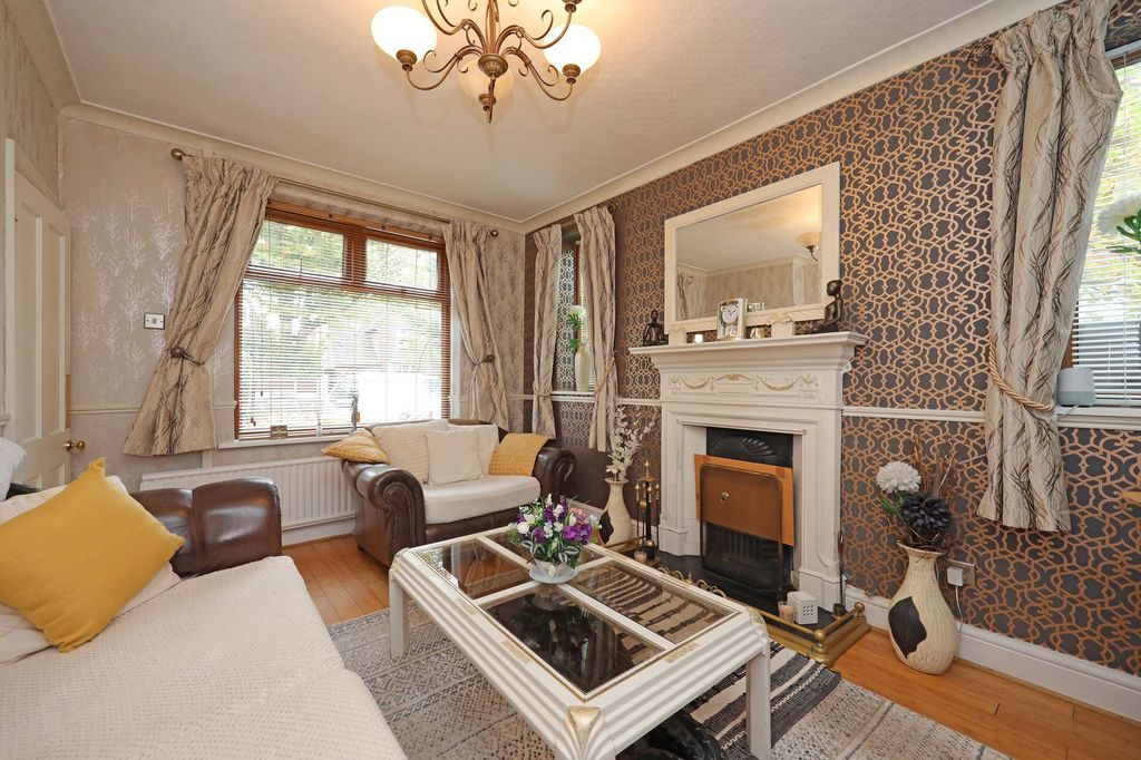 Property photo 2 of 21