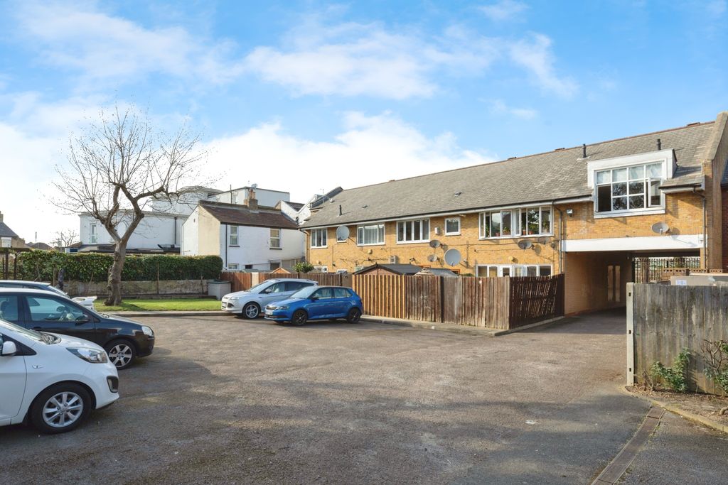 Property photo 2 of 15