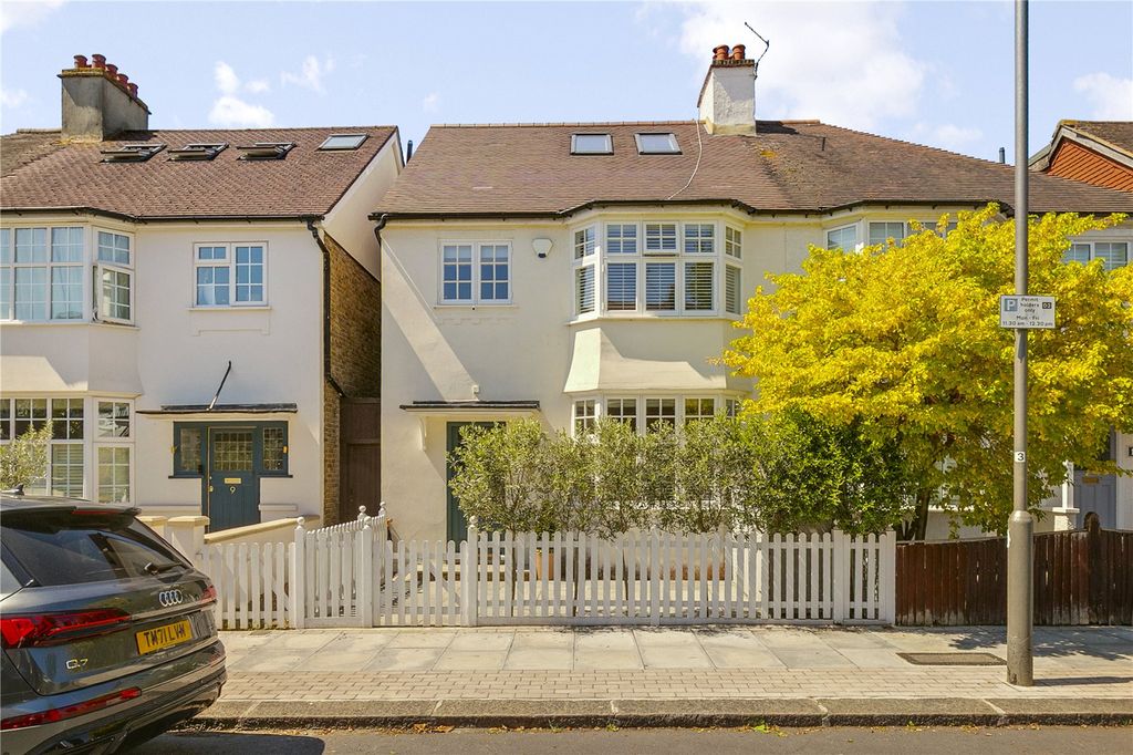 Property photo 1 of 11 Exterior