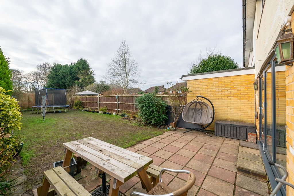 Property photo 3 of 16