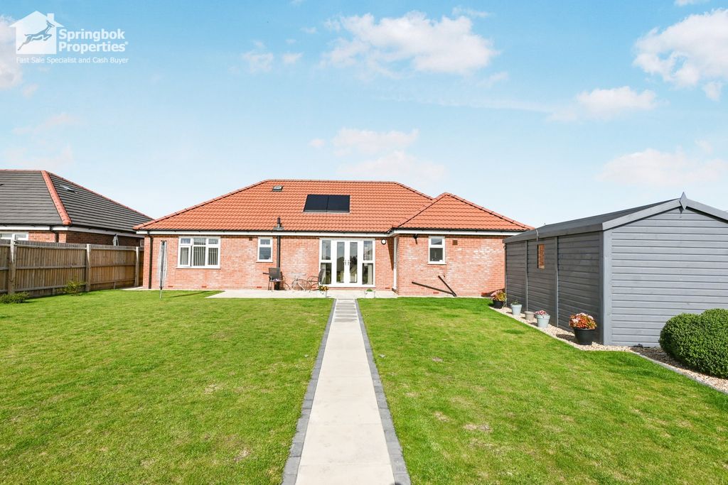 Property photo 1 of 18 Front View