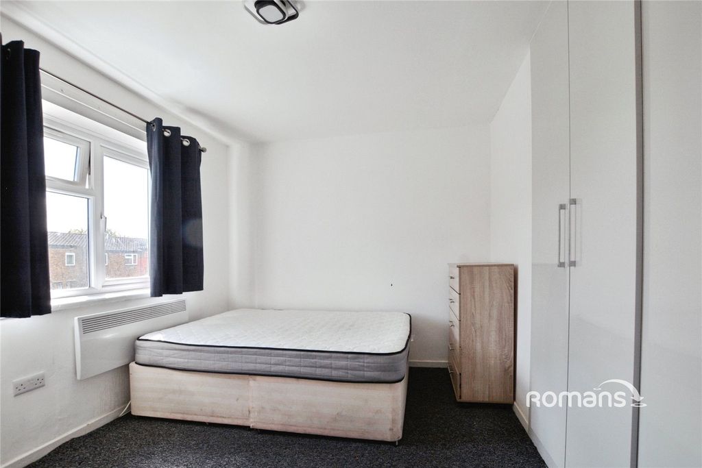 Property photo 2 of 8 Picture No. 01