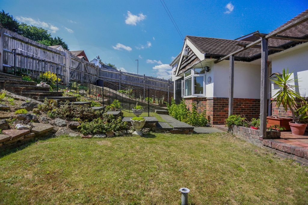 Property photo 1 of 25