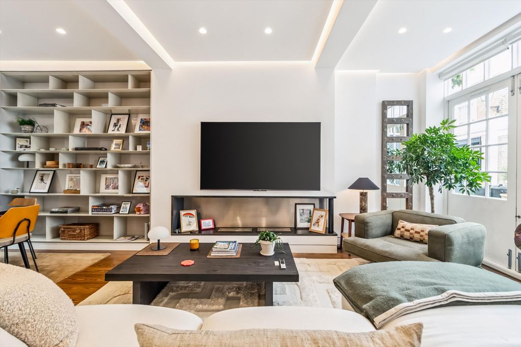 Property photo 3 of 21 Image