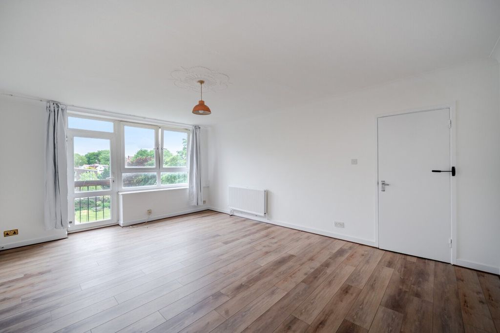 Property photo 2 of 11 Picture No. 06