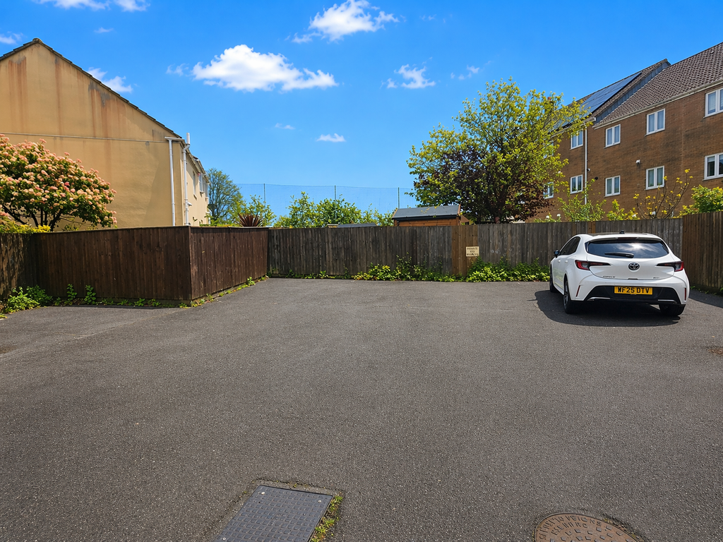 Property photo 2 of 21