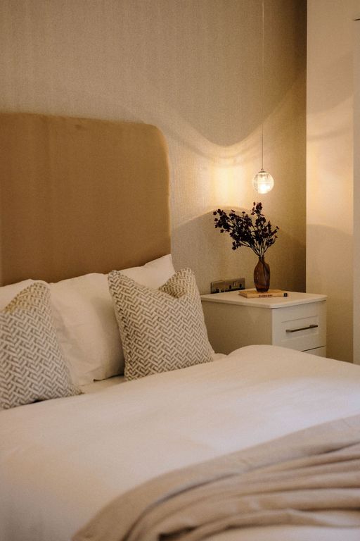 Property photo 2 of 28