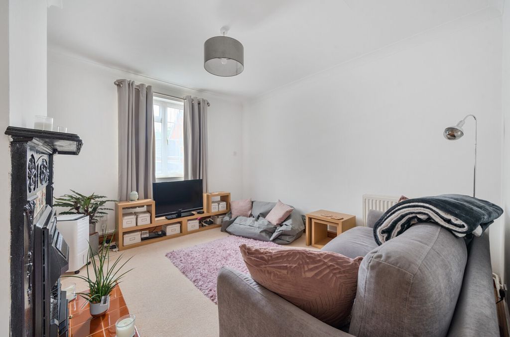 Property photo 2 of 13 1330960-4-688B446...