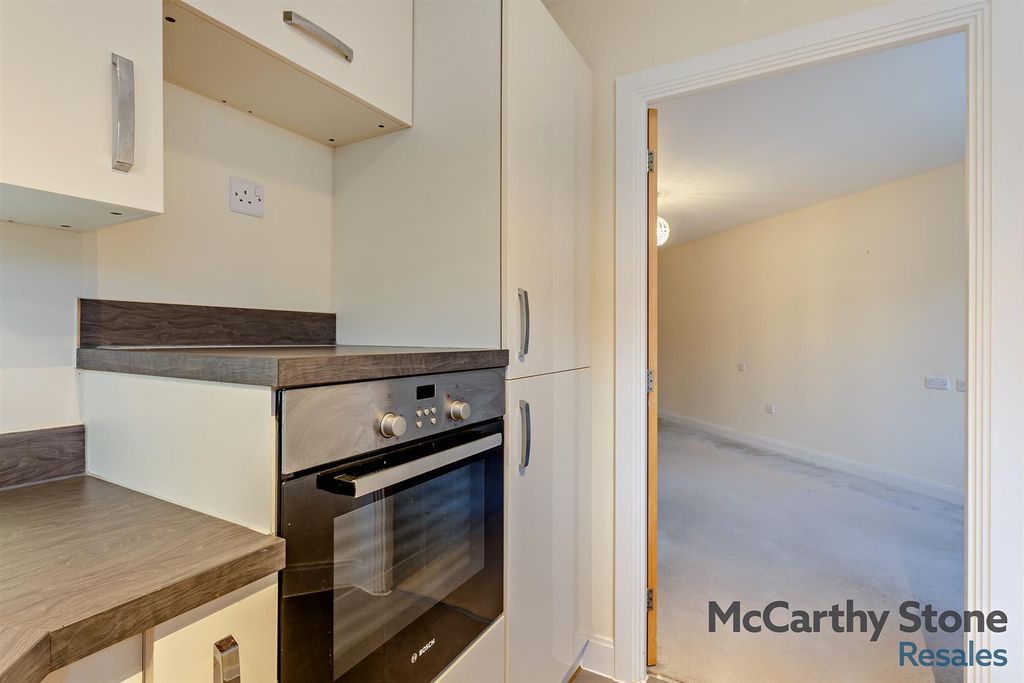 Additional image 14 of 1 bed flat for saleRoslyn Court, Lisle Lane, Ely CB7