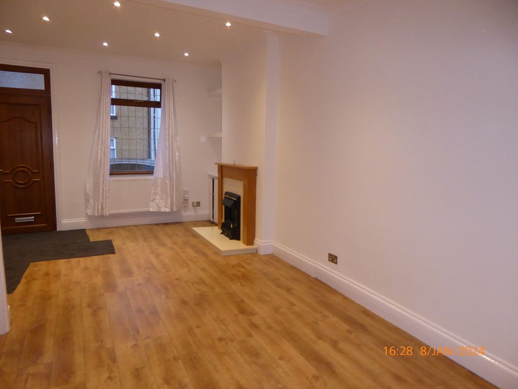 Property photo 3 of 9 Open Plan Lounge/Dining Room