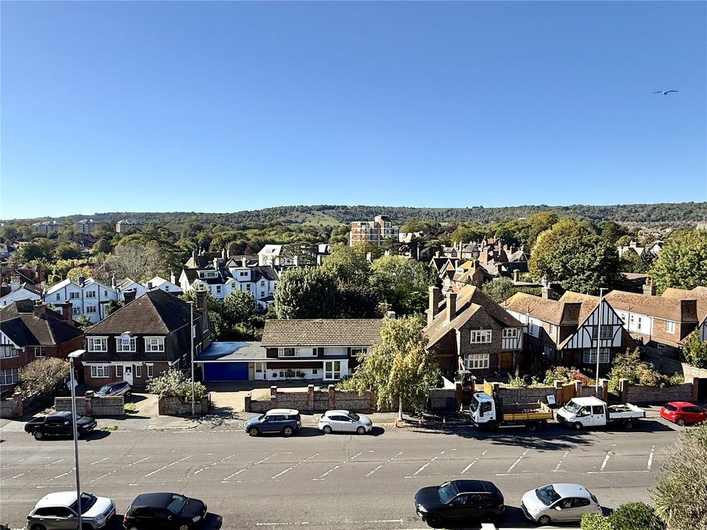 Property photo 3 of 11 Picture No. 06