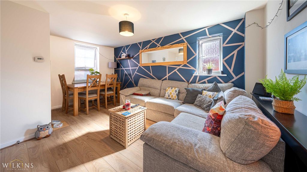 Property photo 3 of 33 Picture No. 16