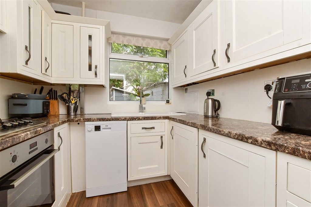 Property photo 3 of 16 Kitchen