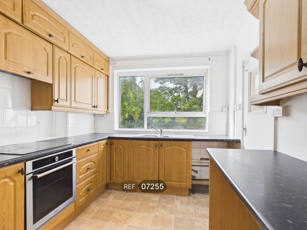 Property photo 2 of 13 Kitchen