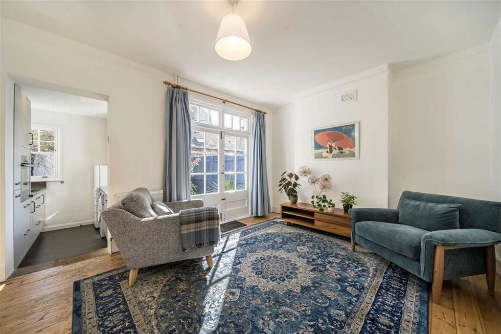 Property photo 2 of 11