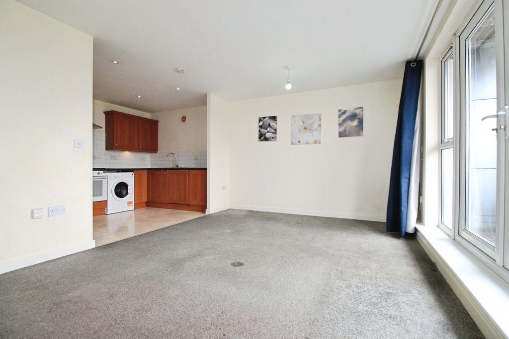 Property photo 3 of 16 Gallery