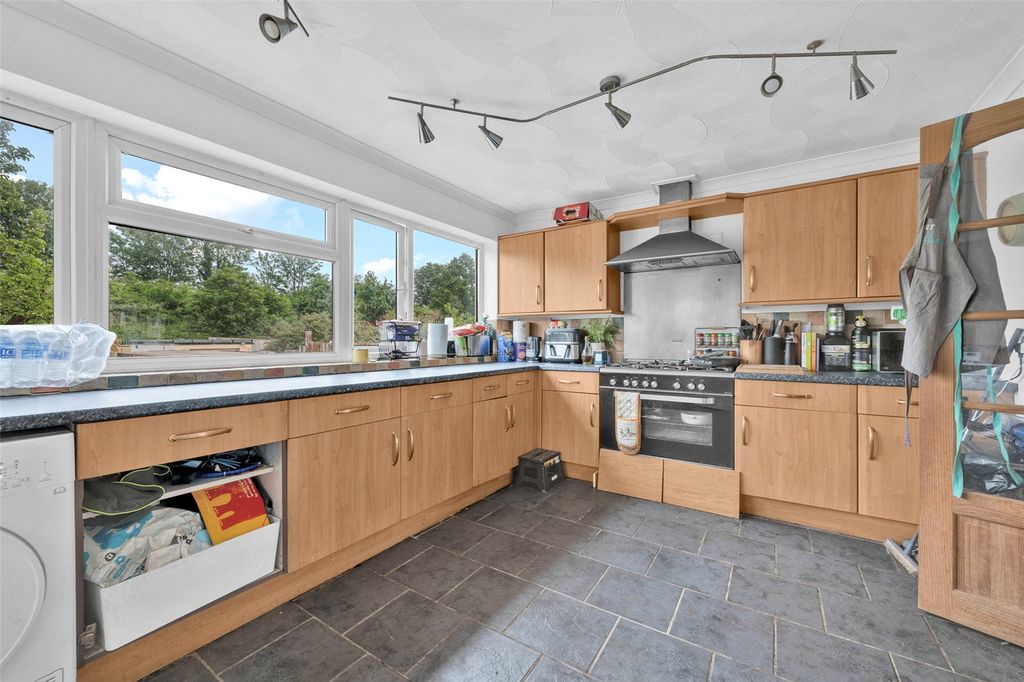 Property photo 2 of 14 Kitchen
