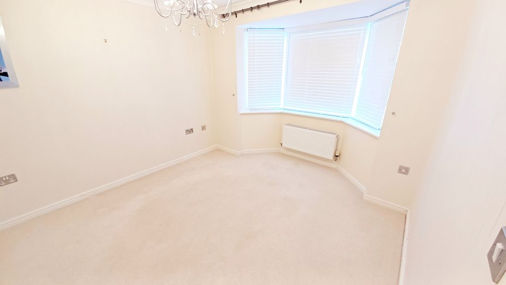 Property photo 3 of 31 20251208_130629