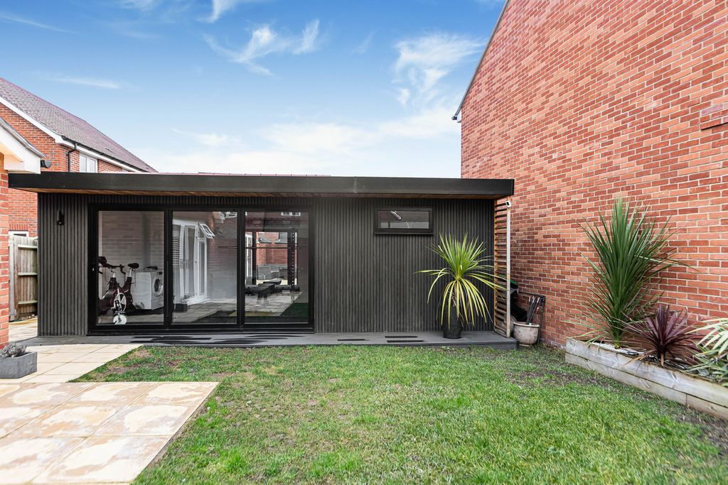 Property photo 3 of 30