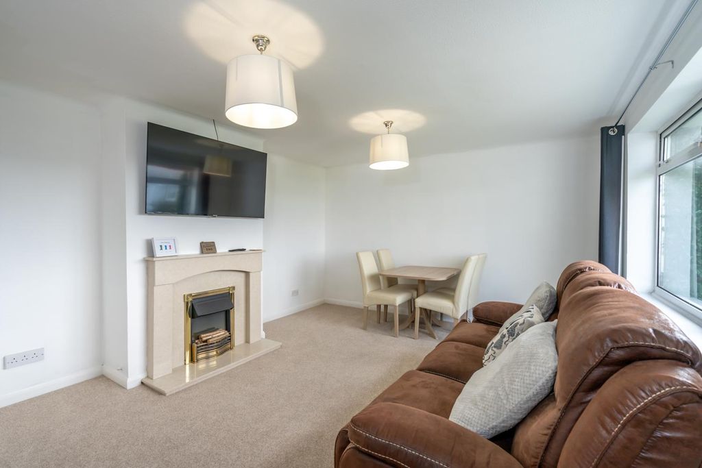 Property photo 2 of 12 Lounge Diner.Jpg