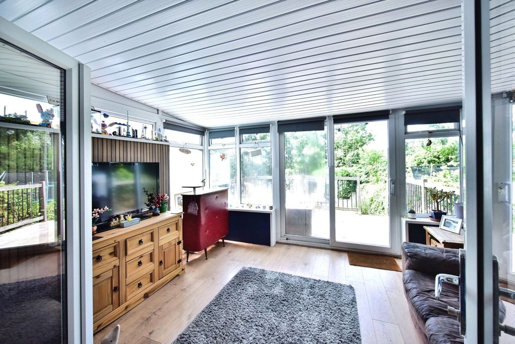 Property photo 2 of 13 Pbox-Img.Jpg